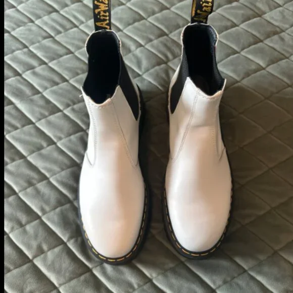 Dr Martens platform boots - Picture 5 of 9